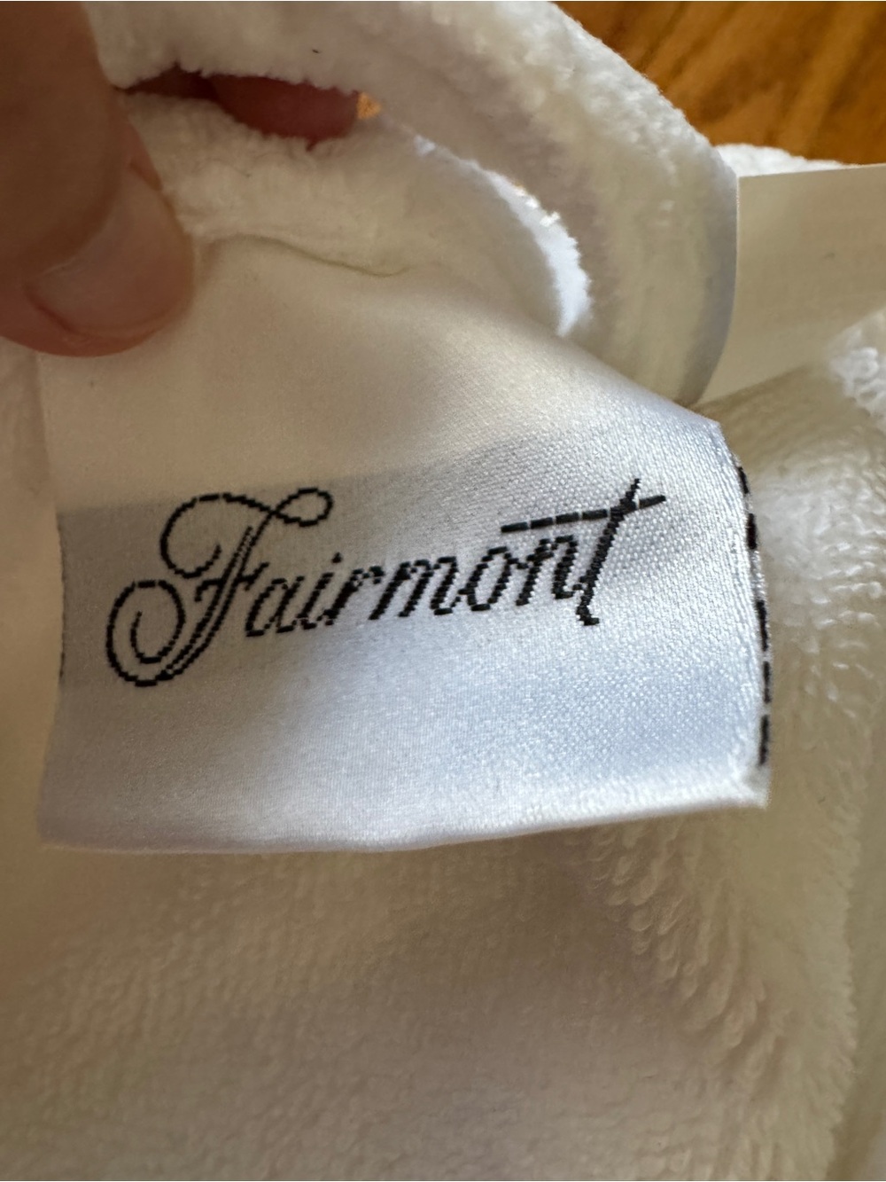 Luxury White Plush Bathrobe - Fairmont Hotel - Picture 6 of 8
